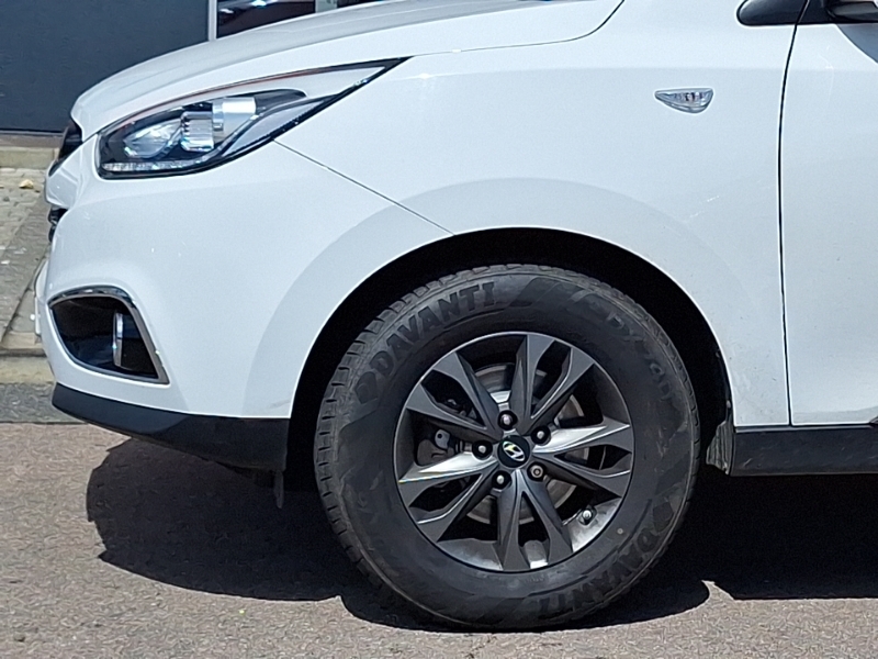 Hyundai Ix35 1.7 Se Nav Crdi White #19