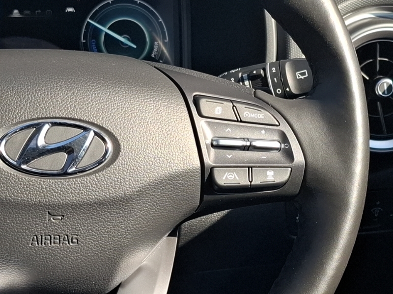 Hyundai Kona Hatchback Red #13