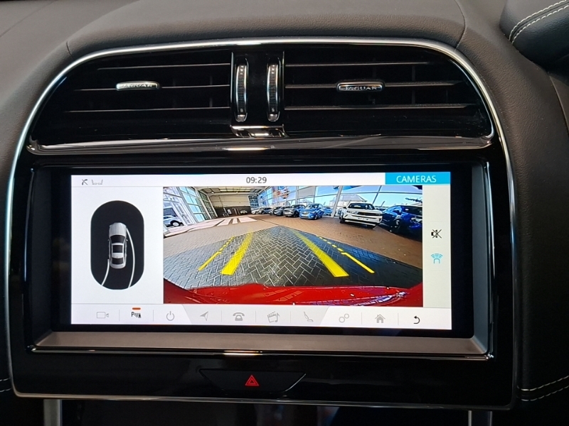 Jaguar XE R-dynamic S Red #9