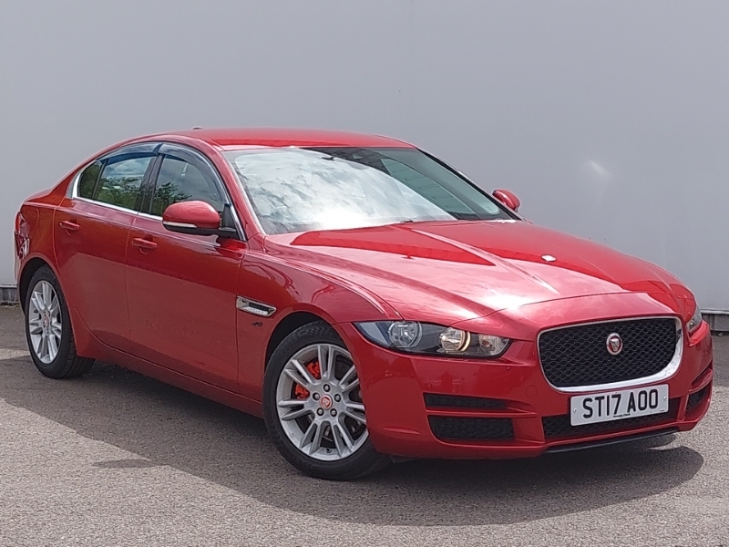 Jaguar XE 2.0D 180 Prestige Red