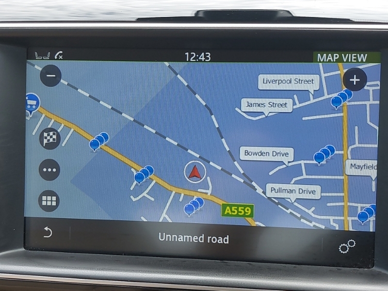 Jaguar XE Prestige Black #10