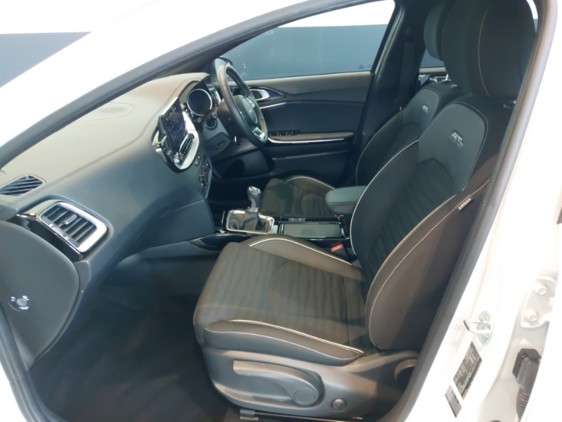 Kia Ceed 1.5T Gdi Isg Gt-line White #5