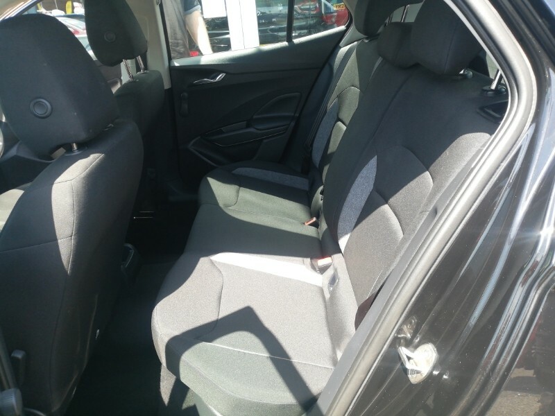 Skoda Fabia 1.0 Tsi 110 Se Comfort Black #6
