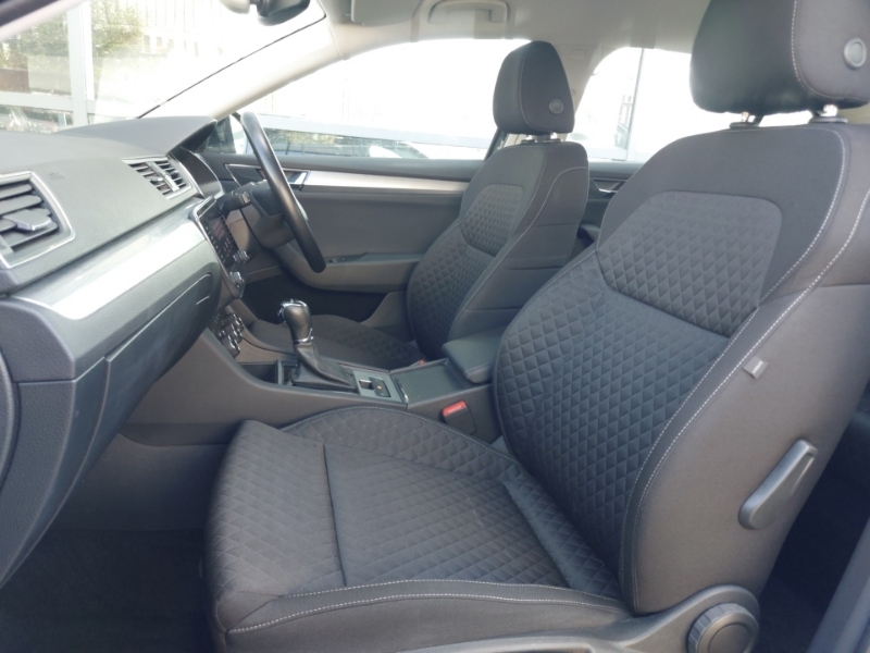 Skoda Superb 2.0 Tdi Cr Se Dsg Black #5