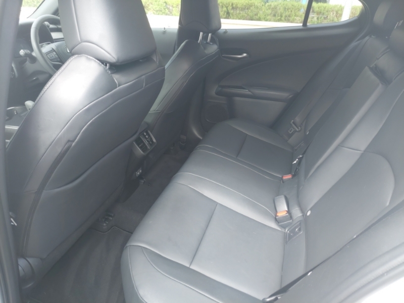 Lexus UX 300H 2.0 F-sport Design Cvt White #6