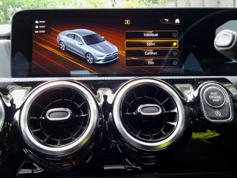 Mercedes-Benz CLA Class Cla 180 Amg Line Premium Silver #16