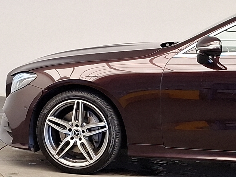 Mercedes-Benz E Class 2.0L E 220 D Red #18