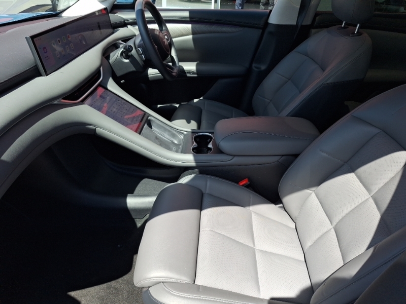 MG IM6 300Kw Long Range 100Kwh Blue #5