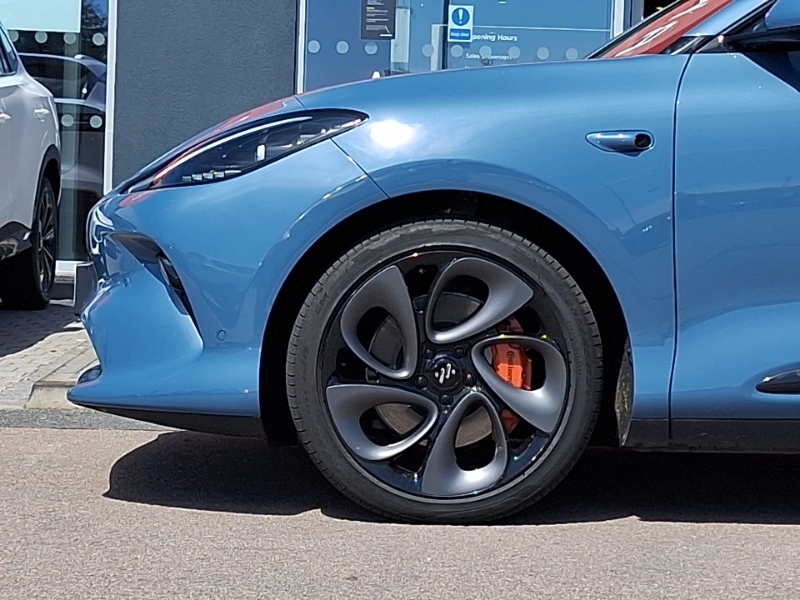 MG IM6 100Kwh Launch Edition 4Wd Black #18