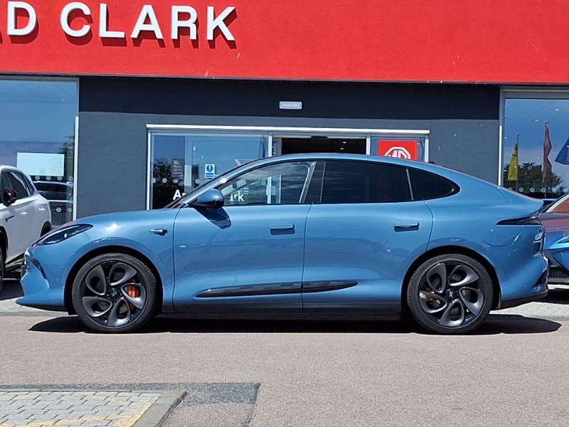 MG IM6 300Kw Long Range 100Kwh Blue #4