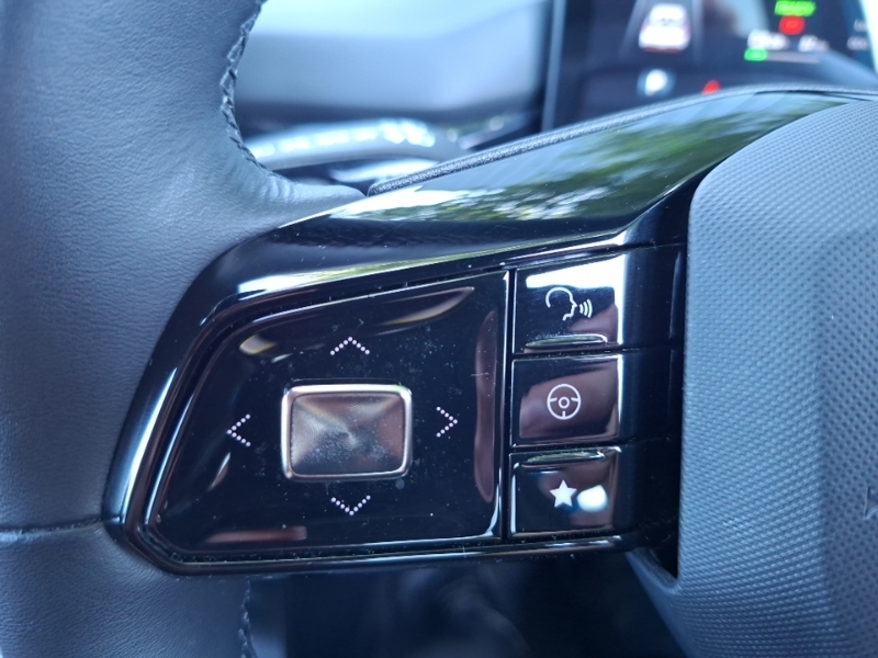 MG MG4 4 Trophy White #12