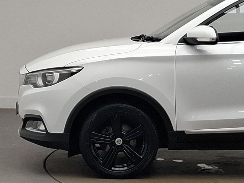 MG ZS Exclusive Red #19