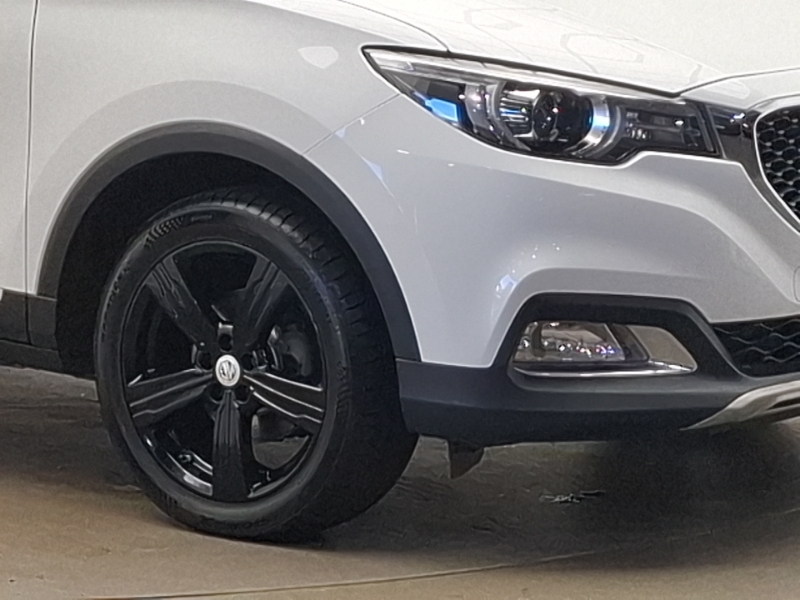 MG ZS Exclusive Red #20