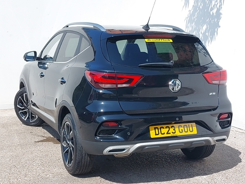 MG ZS 1.5 Vti-tech Exclusive Black #2