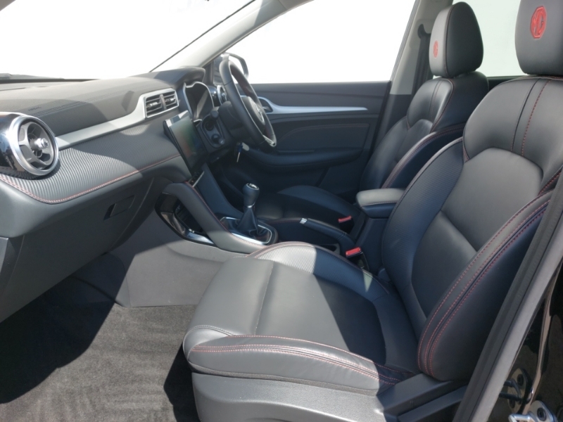 MG ZS 1.5 Vti-tech Exclusive Black #5