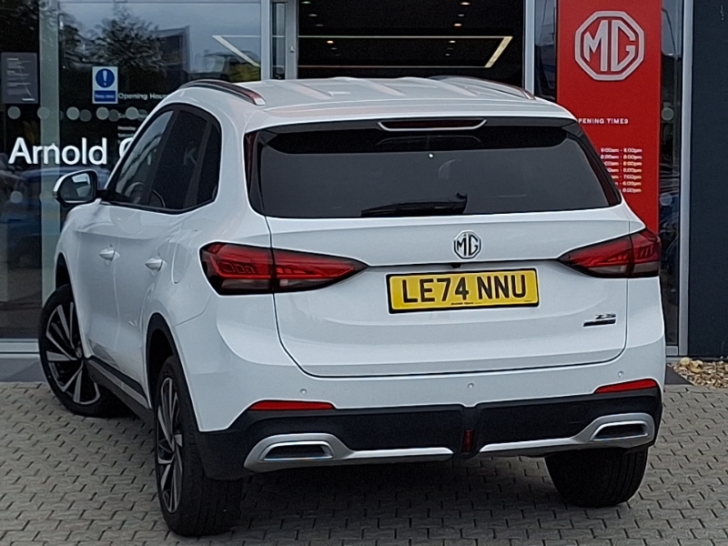 MG ZS 1.5 Hybrid Trophy White #2
