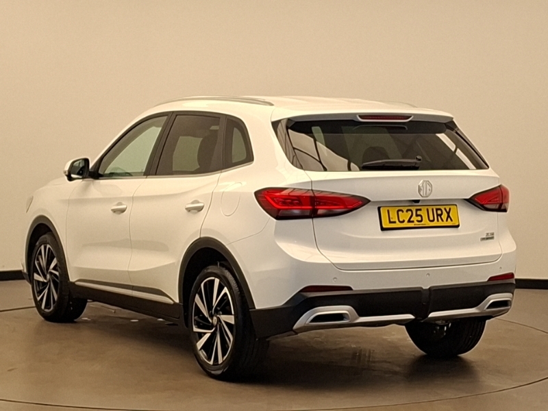 MG ZS 1.5 Hybrid Trophy White #2