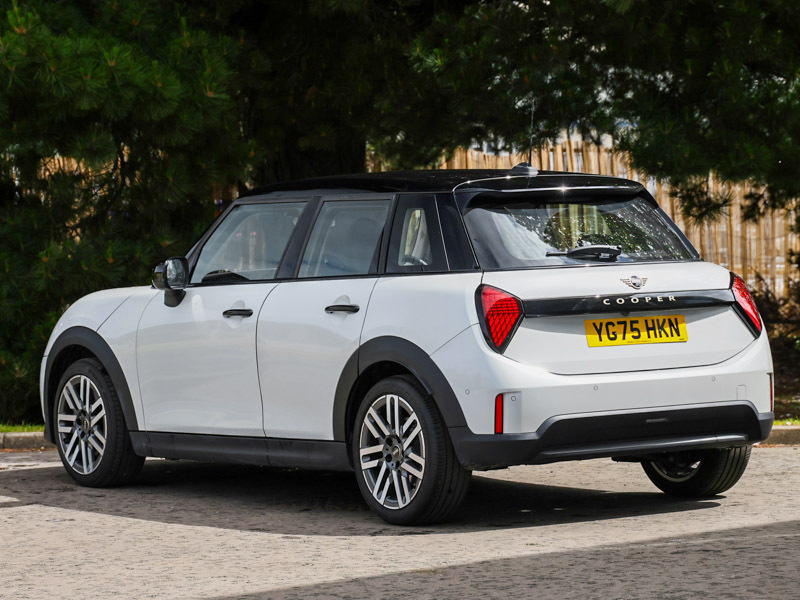 Mini Hatch 1.5 C Classic White #2