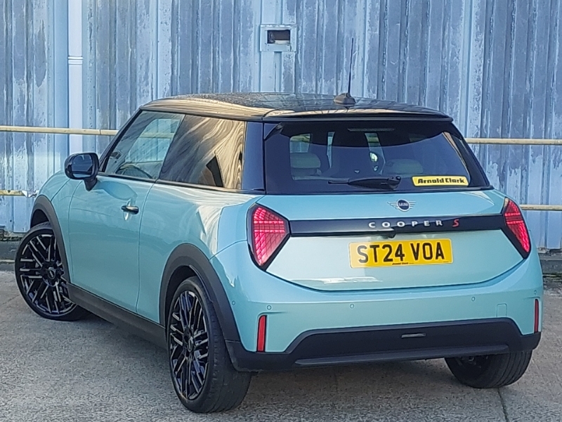 Mini Hatch 2.0 S Exclusive Green #2