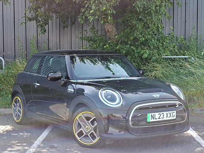Mini Hatch 135Kw Cooper S Level 2 33Kwh Black