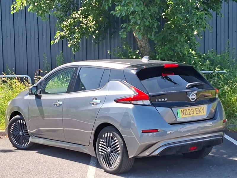 Nissan Leaf 110Kw N-connecta 39Kwh Grey #2