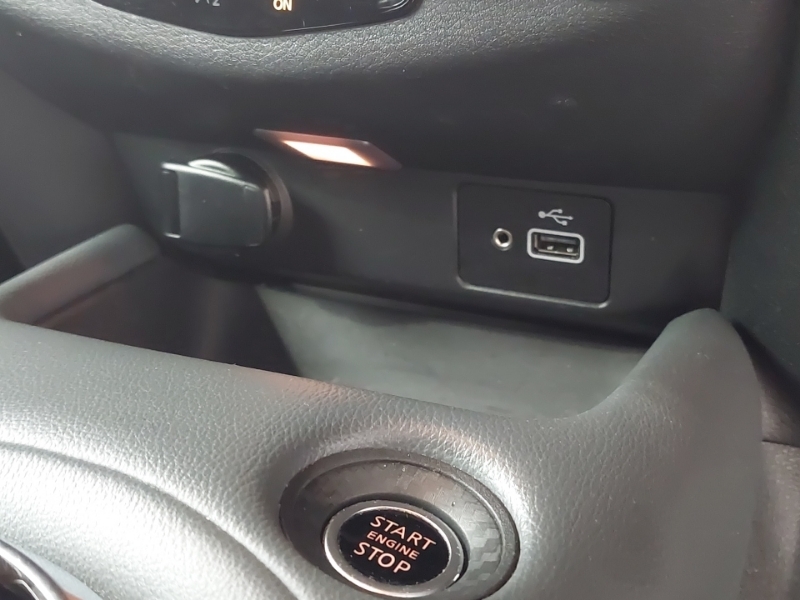 Nissan Juke Hatchback Red #16