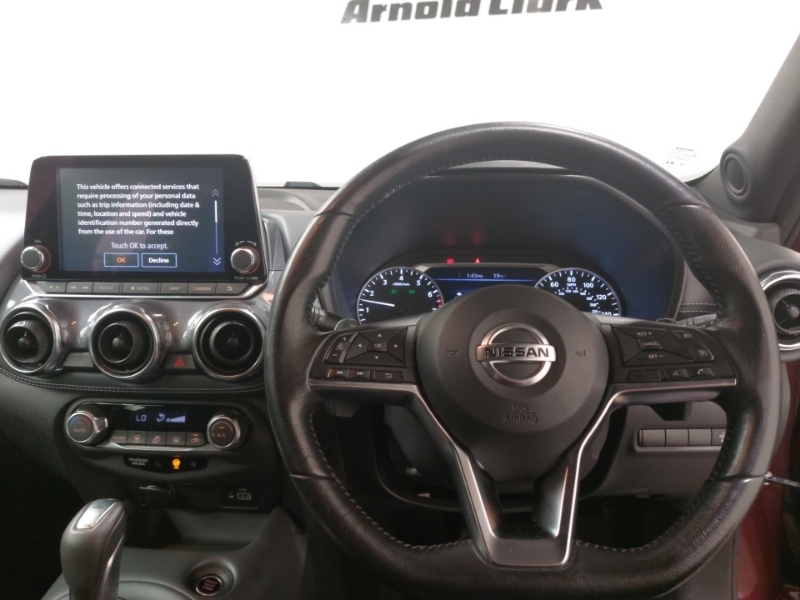 Nissan Juke Hatchback Red #8