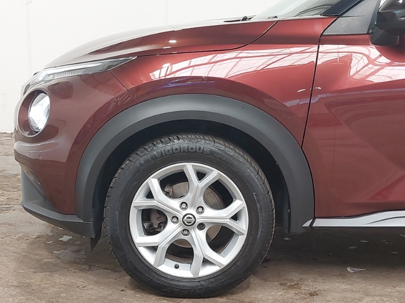Nissan Juke Hatchback Red #19