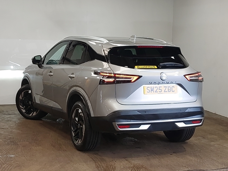 Nissan Qashqai 1.3 Dig-t Mh N-connecta Silver #2
