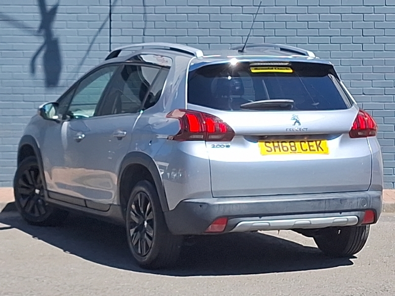 Peugeot 2008 1.2 Puretech Allure Premium Start Stop Grey #2