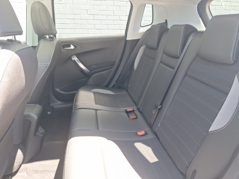 Peugeot 2008 1.2 Puretech Allure Premium Start Stop Grey #6