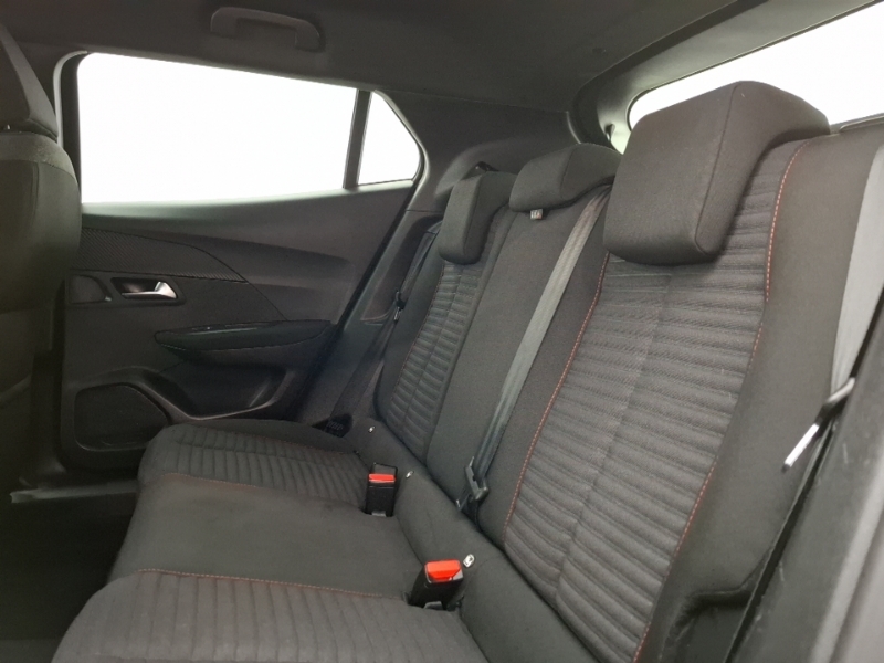 Peugeot e-2008 100Kw Active Premium 50Kwh Black #6