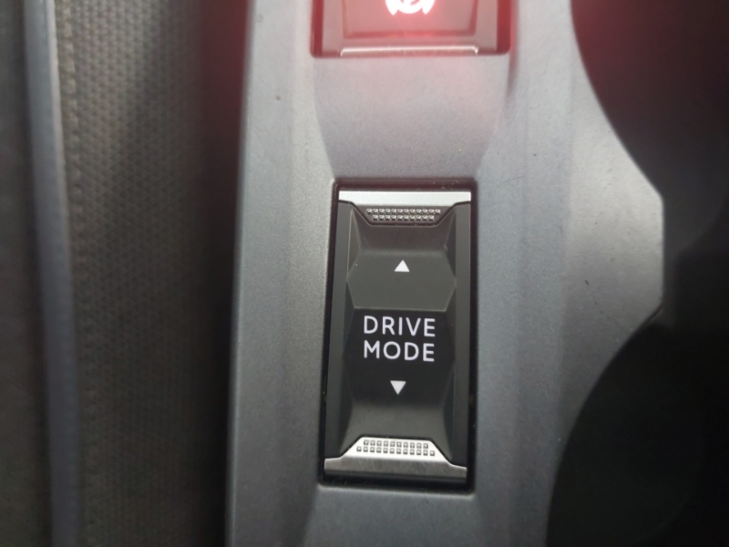 Peugeot 2008 2008 Active Puretech Ss Orange #15