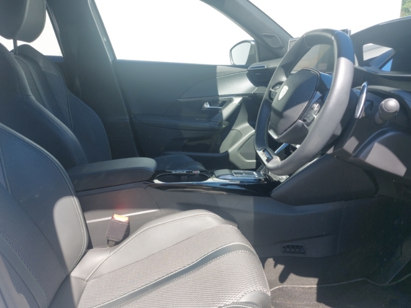 Peugeot 2008 1.2 Hybrid 136 Gt E-dsc6 White #6