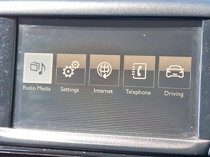 Peugeot 2008 1.2 Puretech Active Grey #9