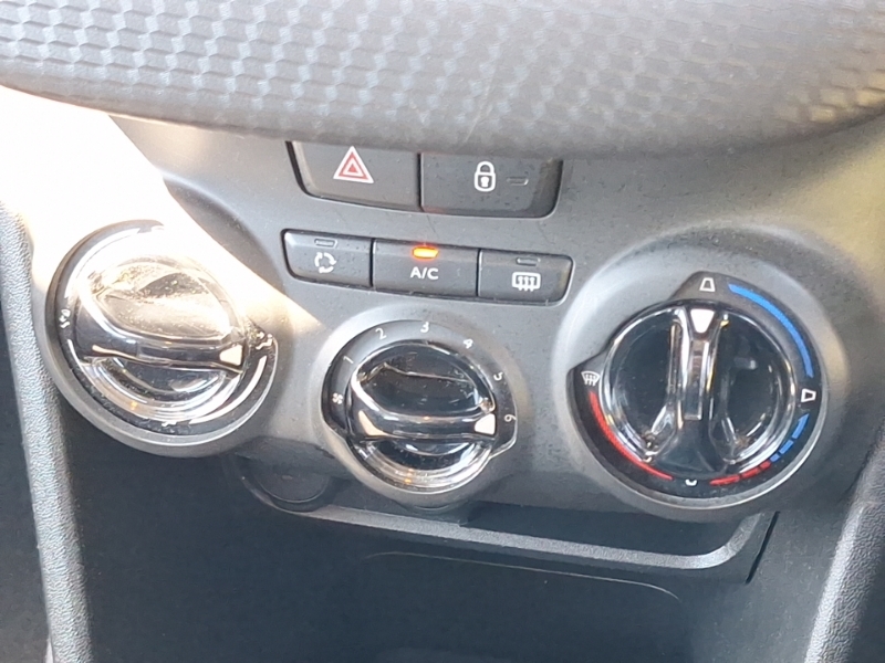 Peugeot 2008 1.2 Puretech Active Grey #15