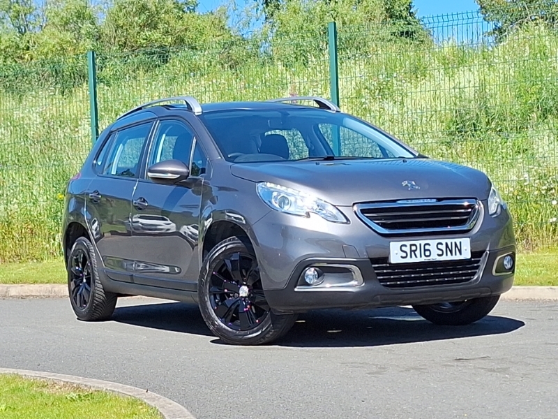 Peugeot 2008 1.2 Puretech Active Grey #1