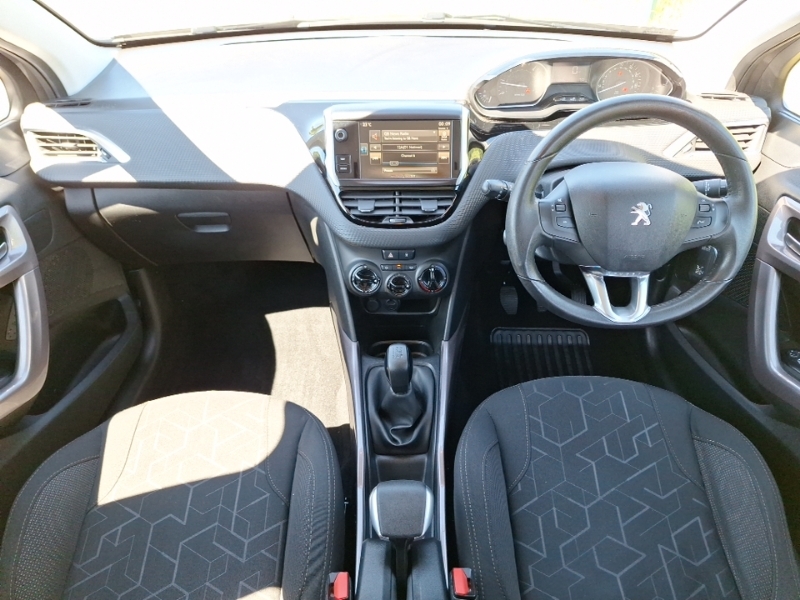 Peugeot 2008 1.2 Puretech Active Grey #3