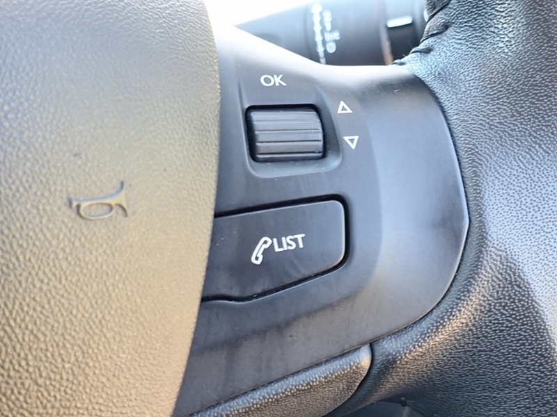Peugeot 2008 1.2 Puretech Active Grey #13