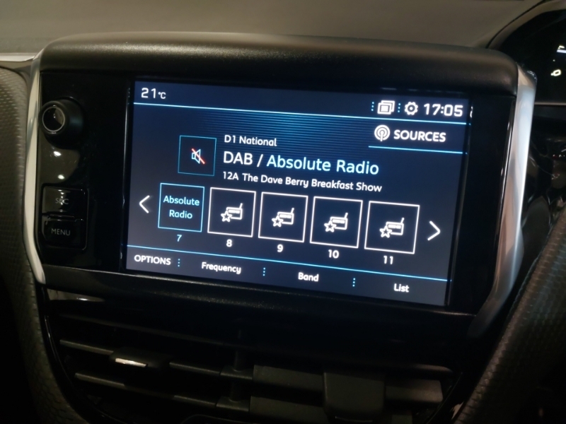 Peugeot 208 Puretech Tech Edition Hatchback Black #11