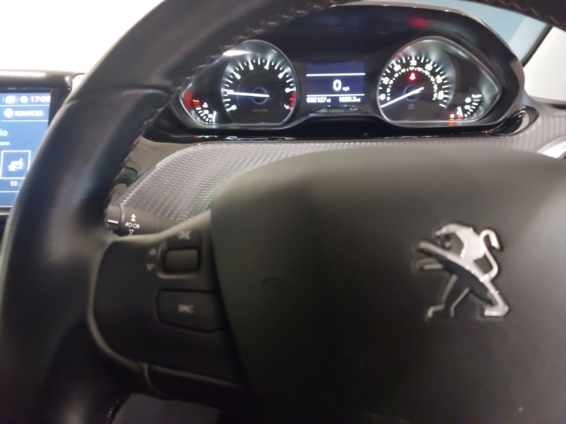 Peugeot 208 Puretech Tech Edition Hatchback Black #12