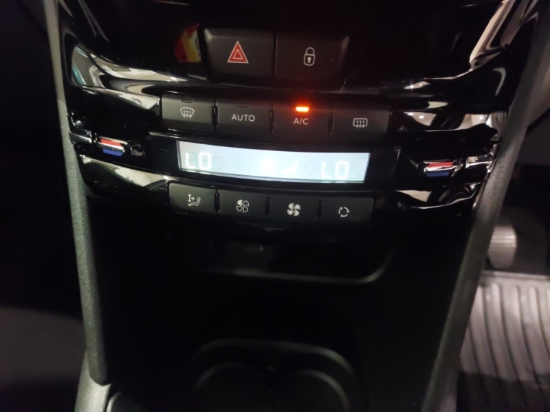 Peugeot 208 Puretech Tech Edition Hatchback Black #16