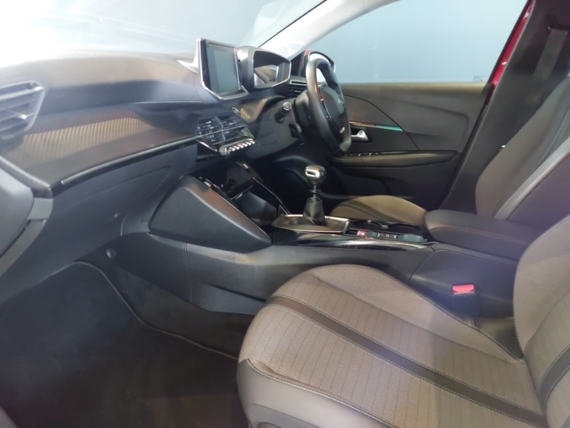 Peugeot 208 1.2 Puretech 100 Allure Premium Red #4