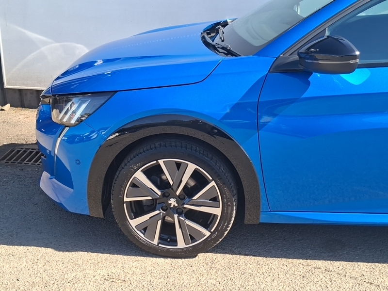 Peugeot 208 Puretech Active Premium Plus Black #19