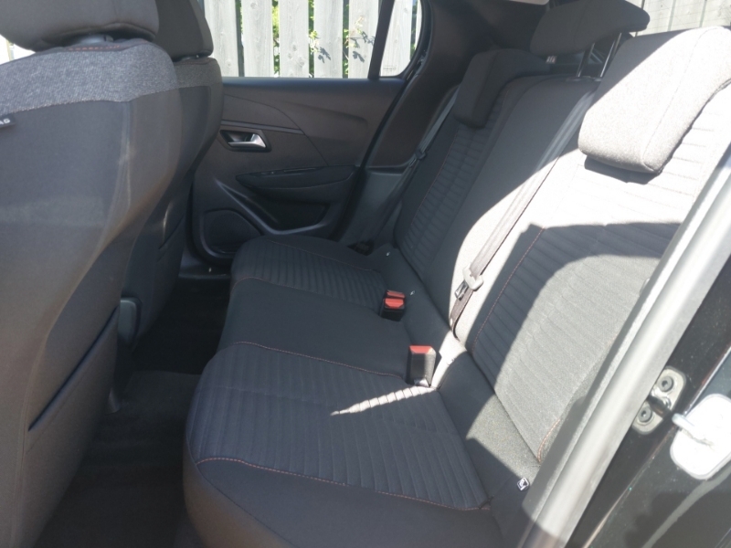 Peugeot 208 1.2 Puretech 100 Active Premium SB72FNK Black #6