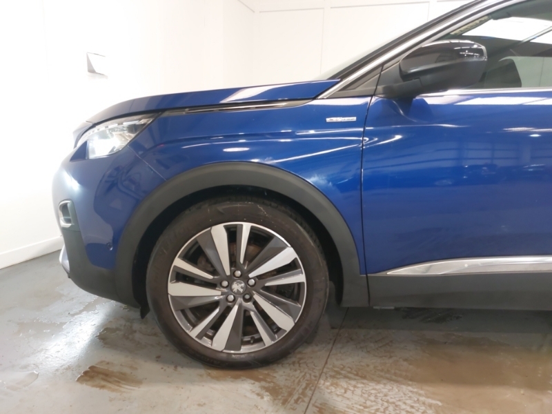 Peugeot 3008  Red #19