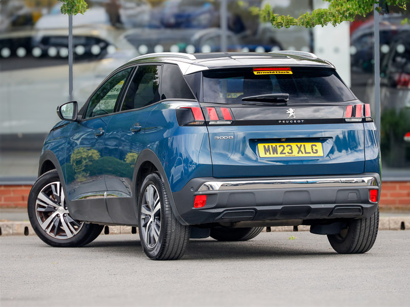 Peugeot 3008 1.2 Puretech Allure Premium Eat8 Blue #2