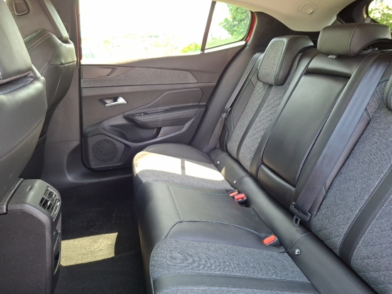 Peugeot 408 1.2 Puretech Allure Premium Eat8 Red #6