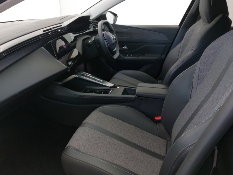 Peugeot 408 1.6 Plug-in Hybrid Allure E-eat8 Black #5
