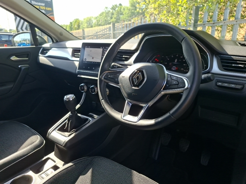 Renault Captur Suv Red #8